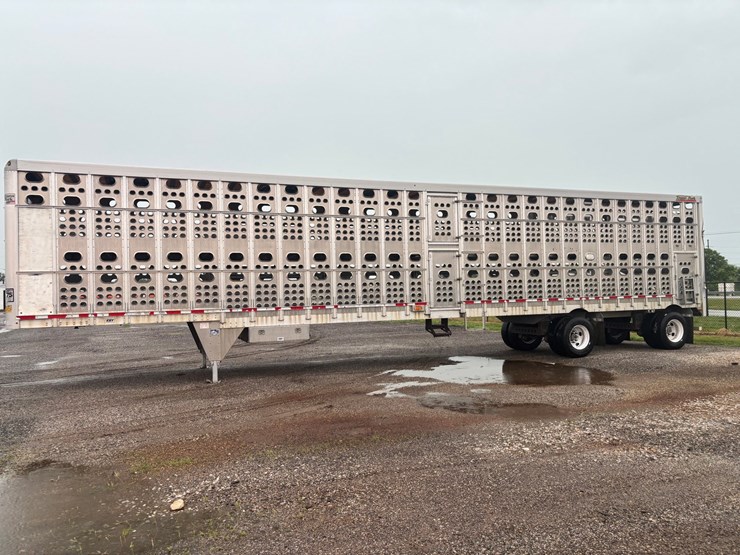2017-eby-livestock-trailer-image-1