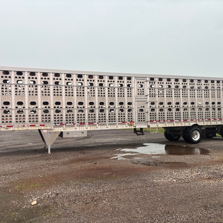 2017 EBY LIVESTOCK TRAILER