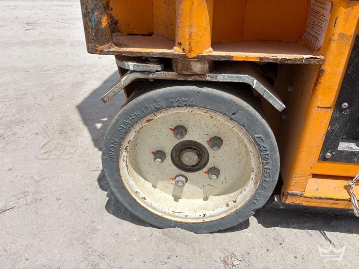 2020-hy-brid-lifts-ps-1430-14ft-scissor-lift-image-19