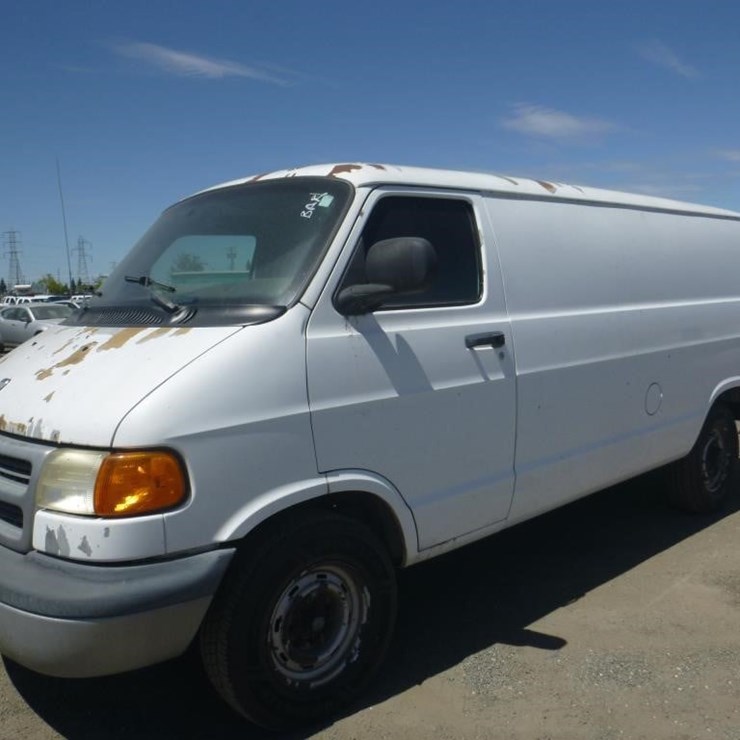 2003 DODGE RAM VAN