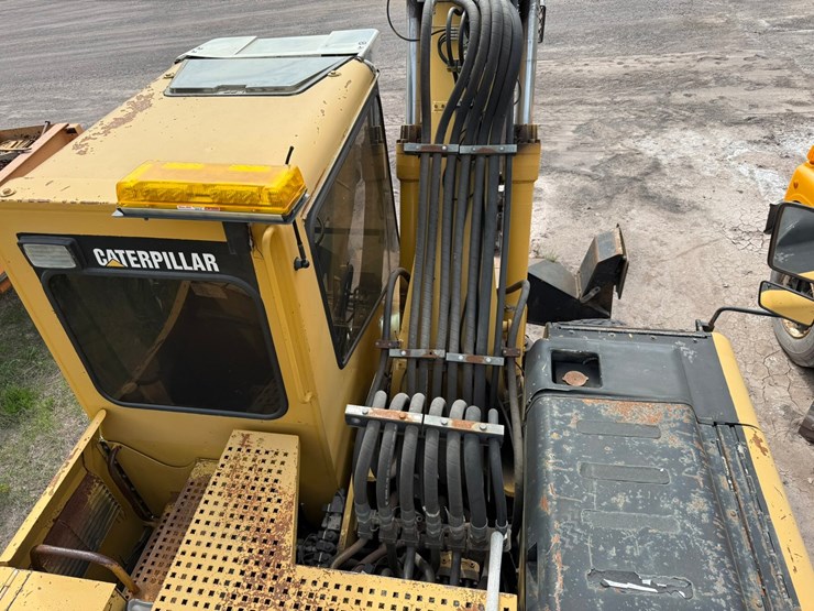 caterpillar-m318-image-81