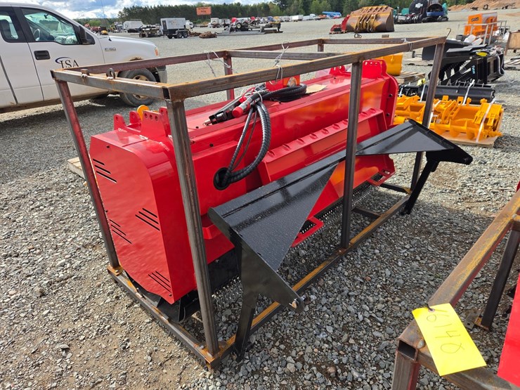 #6139-•-approx.-72"-unused-future-ft-72pro-skid-steer-mulcher-attachment-image-2