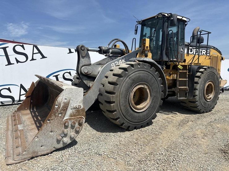 2014-deere-824k-image-1