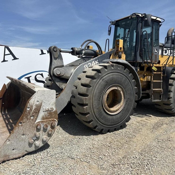 2014 DEERE 824K