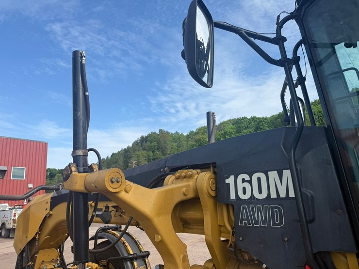 caterpillar-160m-image-18
