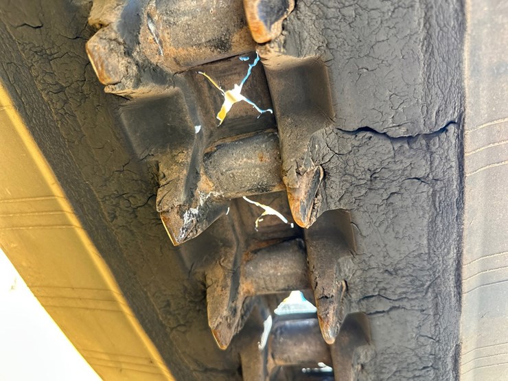2019-caterpillar-279d-image-48