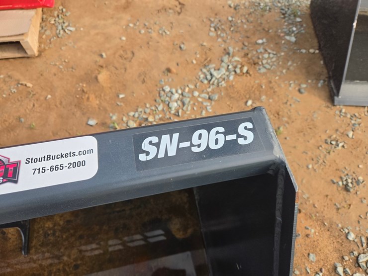 #6008-•-approx.-96"-unused-stout-skid-steer-snow-bucket-image-5