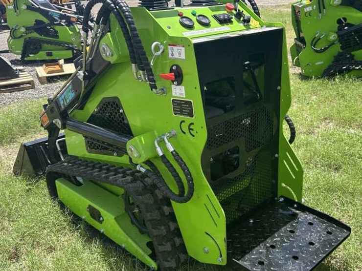 #49-•-mini-skid-steer-loader---ft36c---gas-image-8