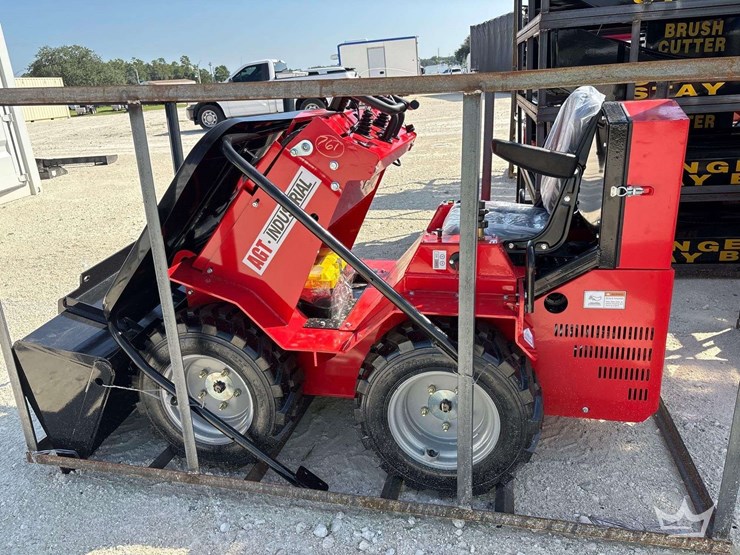 2026-agt-industrial-sda-140w-mini-wheel-loader-image-1