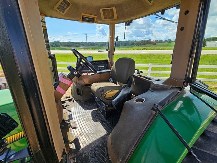 john-deere-8300-image-23