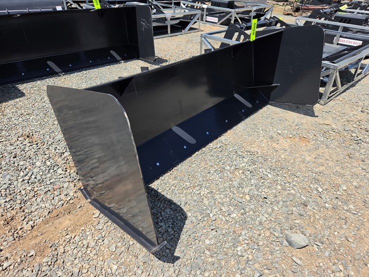 #6200-•-approx.-85"-unused-jct-skid-steer-snow-plow-attachment-image-4