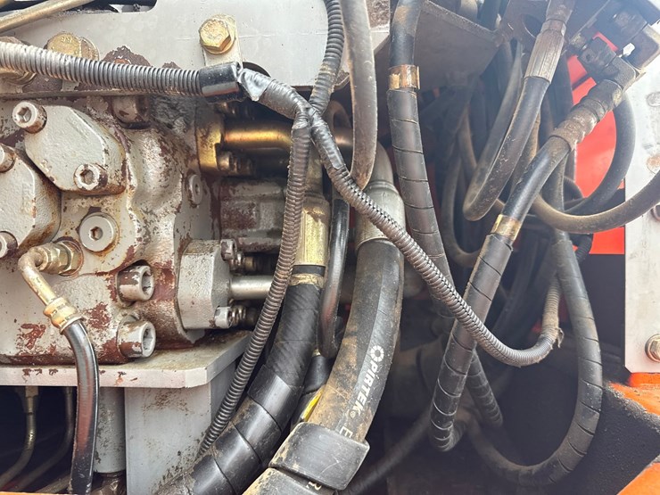 2006-hitachi-zx225-image-52