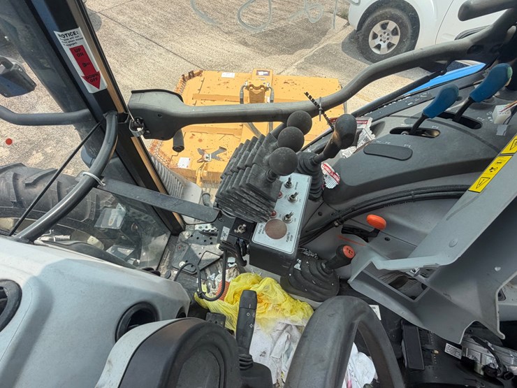 #27-•-2019-new-holland-tractor-image-38