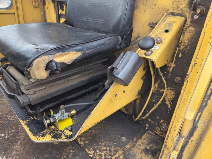 #60845-•-hyster-275-forklift-image-53