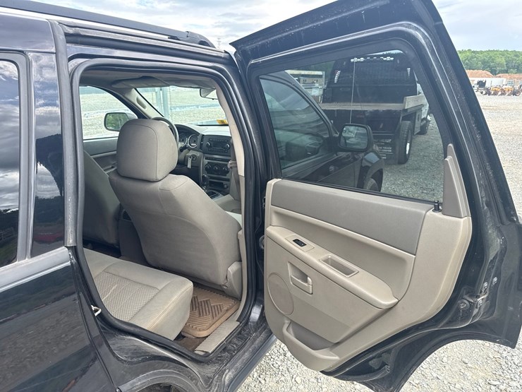 2006-jeep-grand-cherokee-image-33