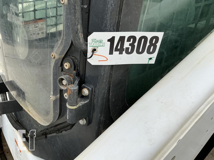 2019-bobcat-t770-image-21