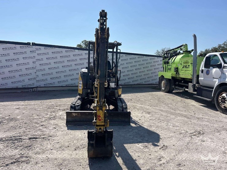 yanmar-vi035-6a-mini-excavator-image-30