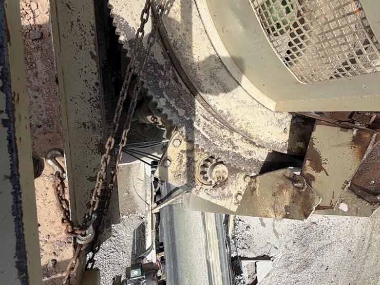 #1757-•-2005-mestco-hp4000-crusher-image-66