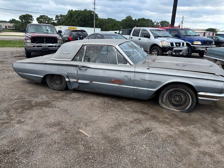 #2181-•-1964-ford-thunderbird-coupe-image-4