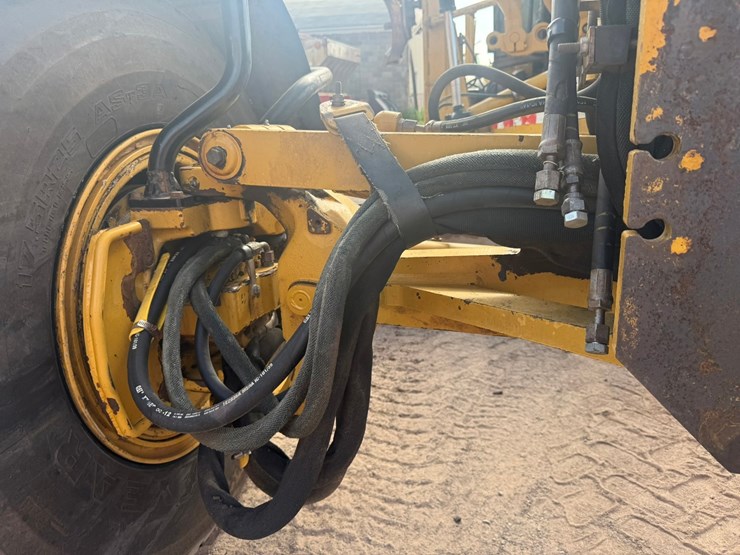 caterpillar-160m-image-57