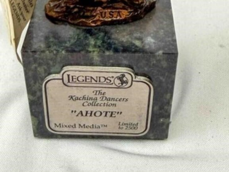 legends-sculpture-image-4