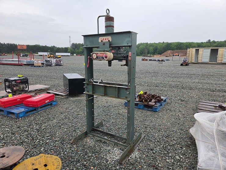 #6330-•-dake-air-hydraulic-press-image-1