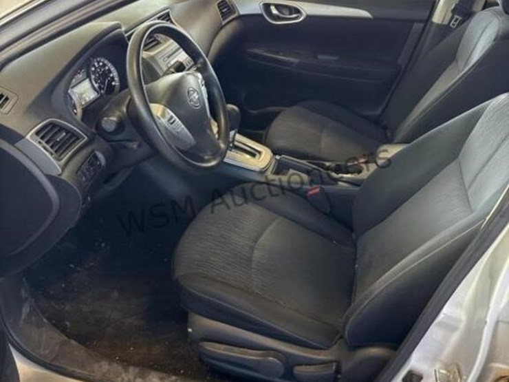 2014-nissan-sentra-sv-sdn-image-20