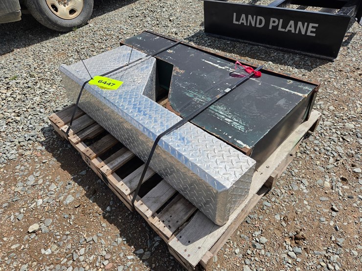 #6447-•-(2)-truck-tool-boxes-image-3