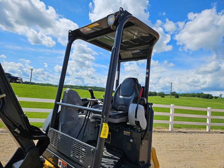 deere-35g-image-38