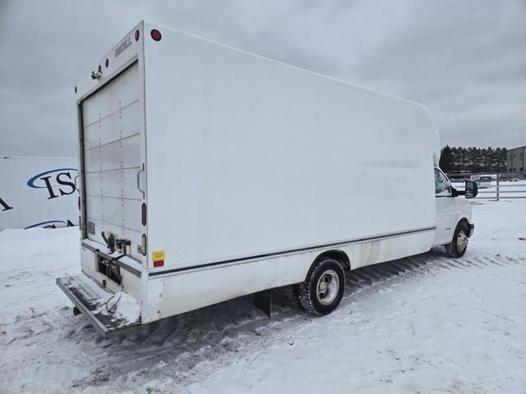 #60861-•-2014-gmc-4500-box-truck-image-5