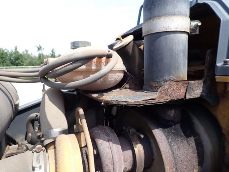2009-deere-310sj-image-37