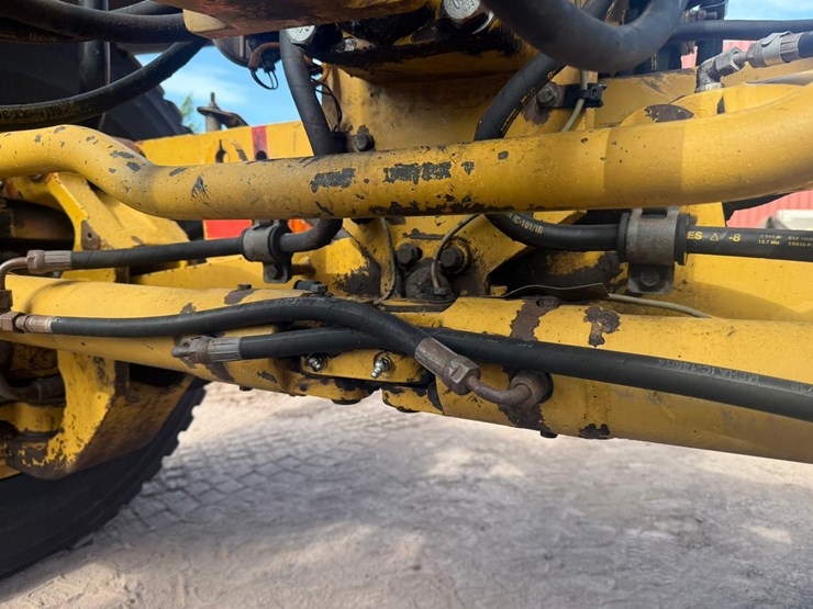 caterpillar-160m-image-65