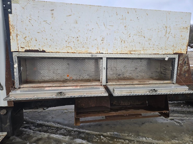 #60855-•-2002-sterling-flatbed-truck-image-24