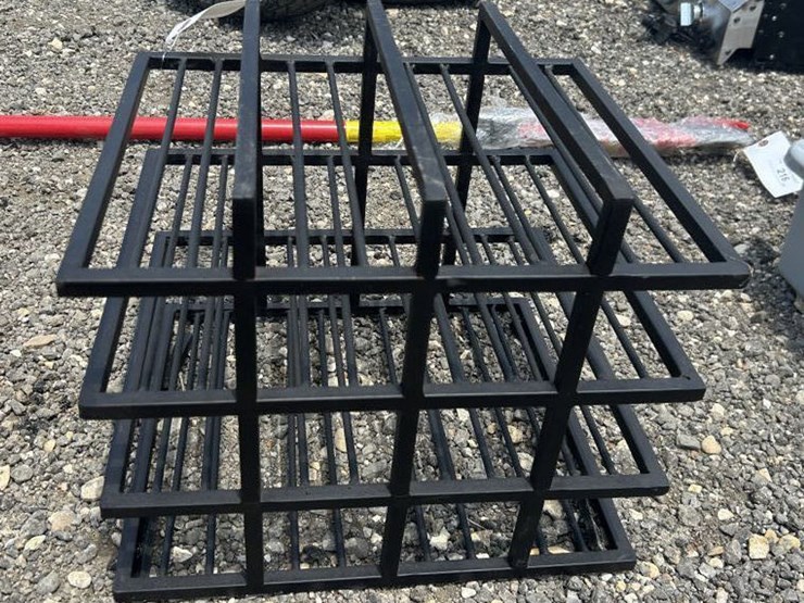 #218-•-metal-grid-frame-image-1