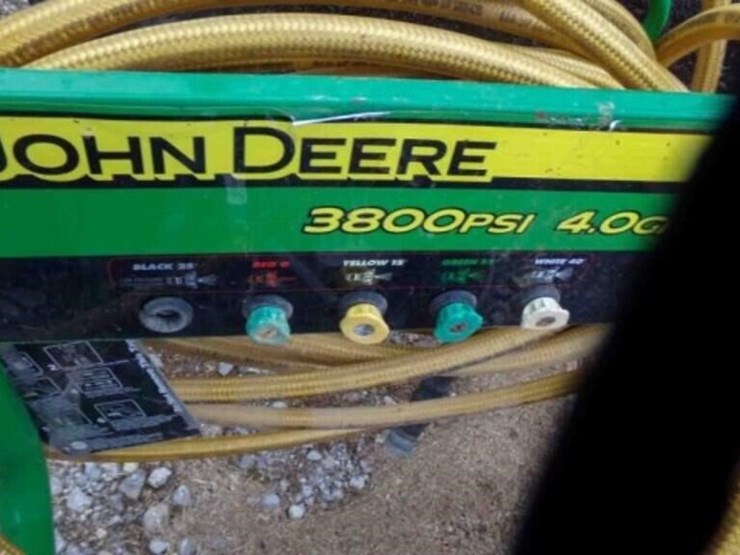 john-deere-power-washer-pulls-through-image-3