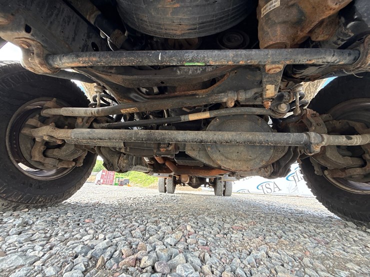 2019-dodge-3500-image-30