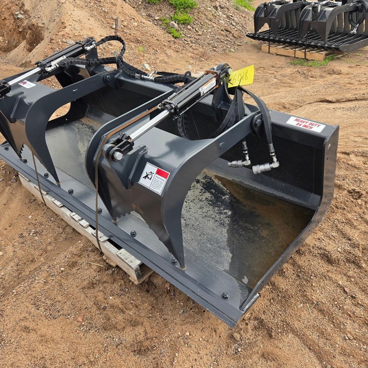 #6018 • Approx 84" HD Unused Stout Skid Steer Grapple Bucket