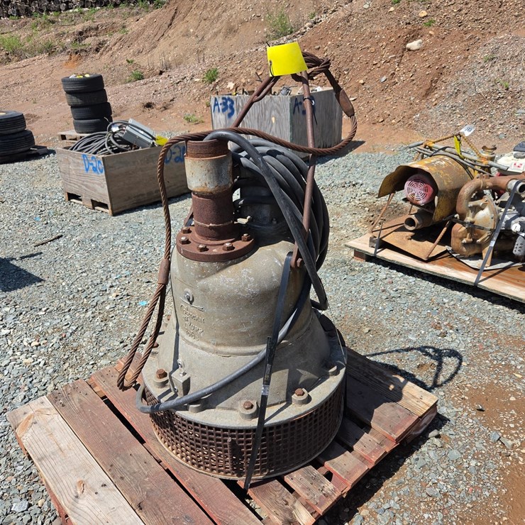 #6024 • Submersible Pump