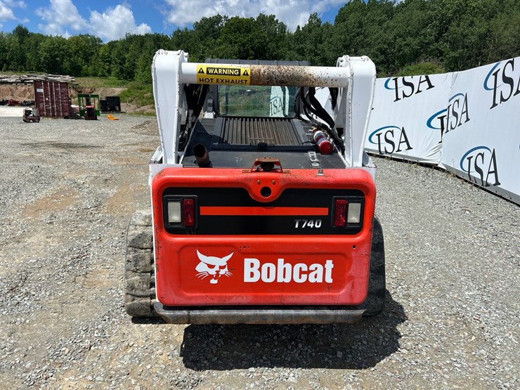 2020-bobcat-t740-image-3