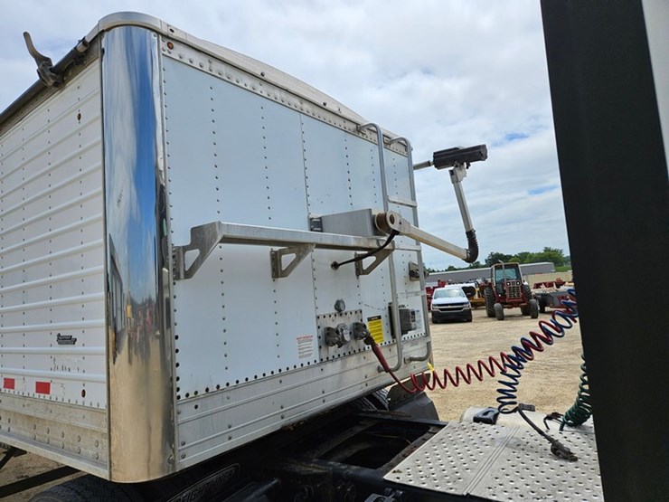 2015-stoughton-trailer-image-8