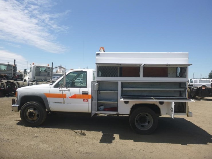 2002-chevrolet-3500-image-5
