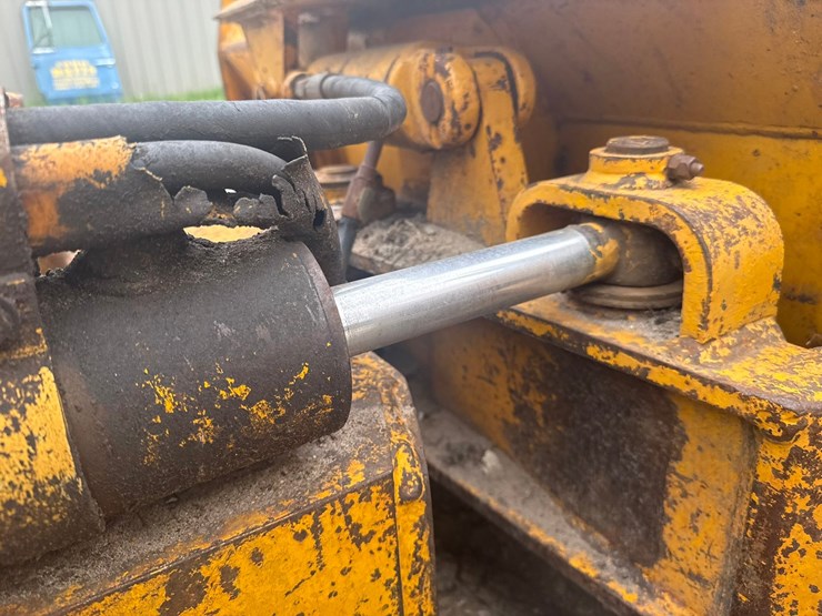 john-deere-450e-image-41