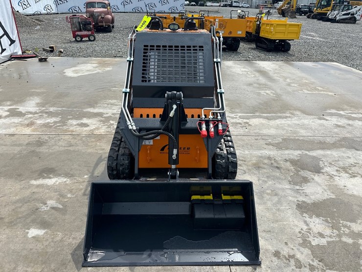 #5041-•-arteer-qb-480-mini-skid-steer-image-8
