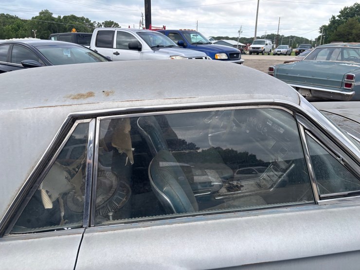 #2181-•-1964-ford-thunderbird-coupe-image-27