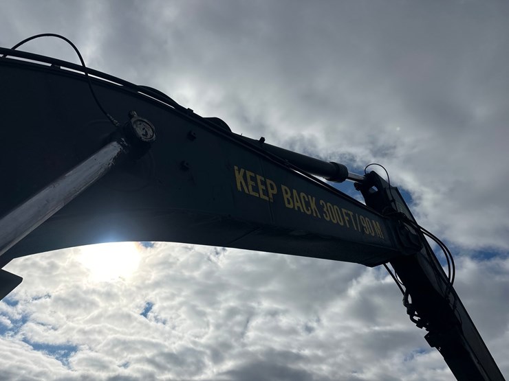 2016-deere-2154d-image-22