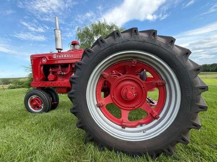 1945-farmall-m-image-11