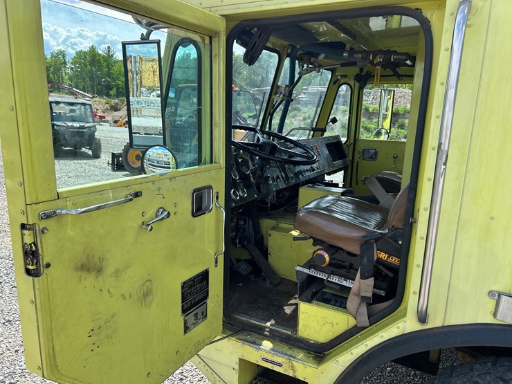 #5028-•-1991-amertek-2500-l-fire-truck-image-56