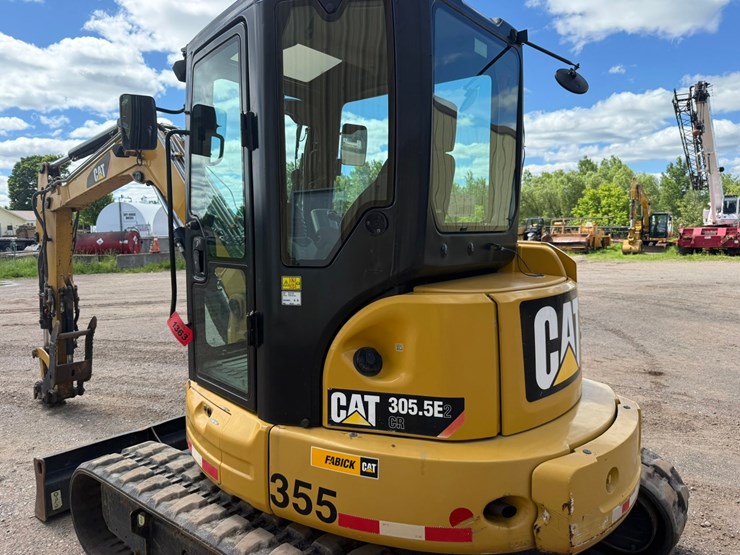 caterpillar-305.5e2-image-51