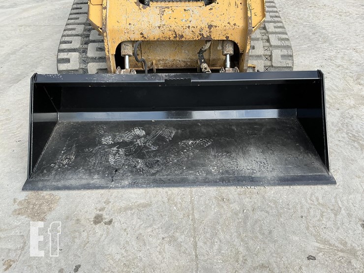 2019-caterpillar-279d-image-11