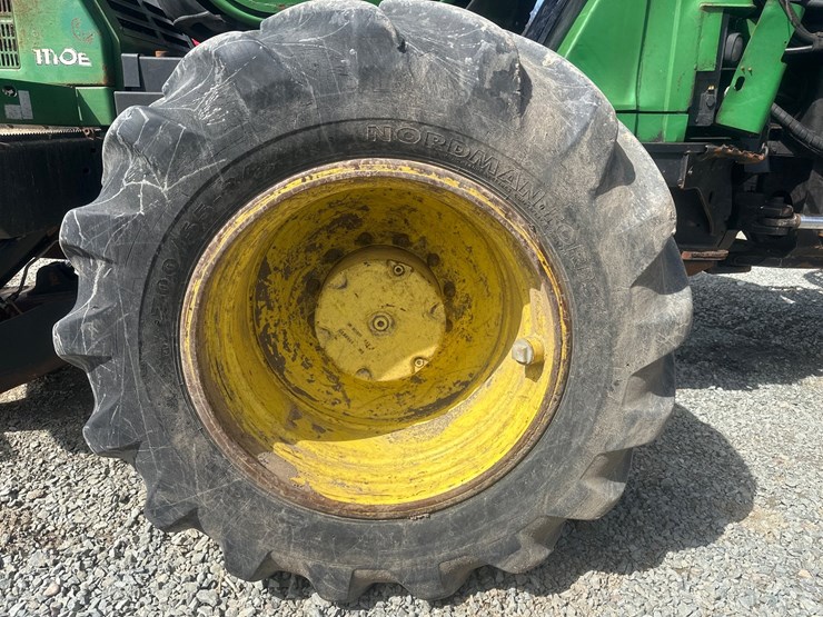 deere-1110e-image-116